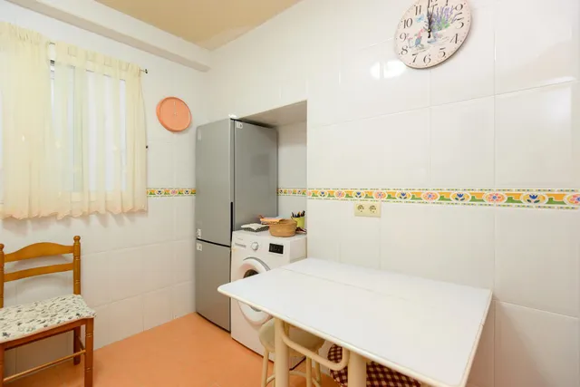 Tres habitaciones, ascensor y trastero en fuertes acevedo. listo para entrar a vivir — 9