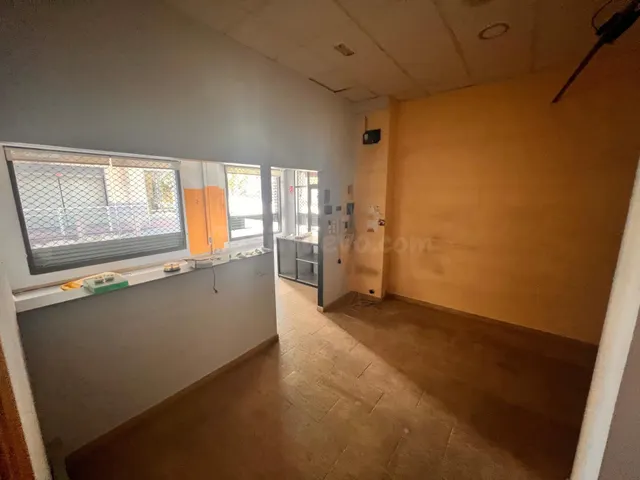 LOCAL COMERCIAL en ALQUILER — 5