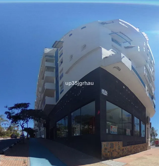 Local comercial 400m² en venta - Costa Del Sol — 19