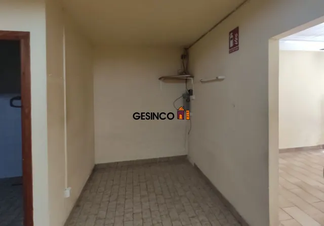 LOCAL COMERCIAL EN ALQUILER EN ONTINYENT - EN AMPLIA AVENIDA — 5