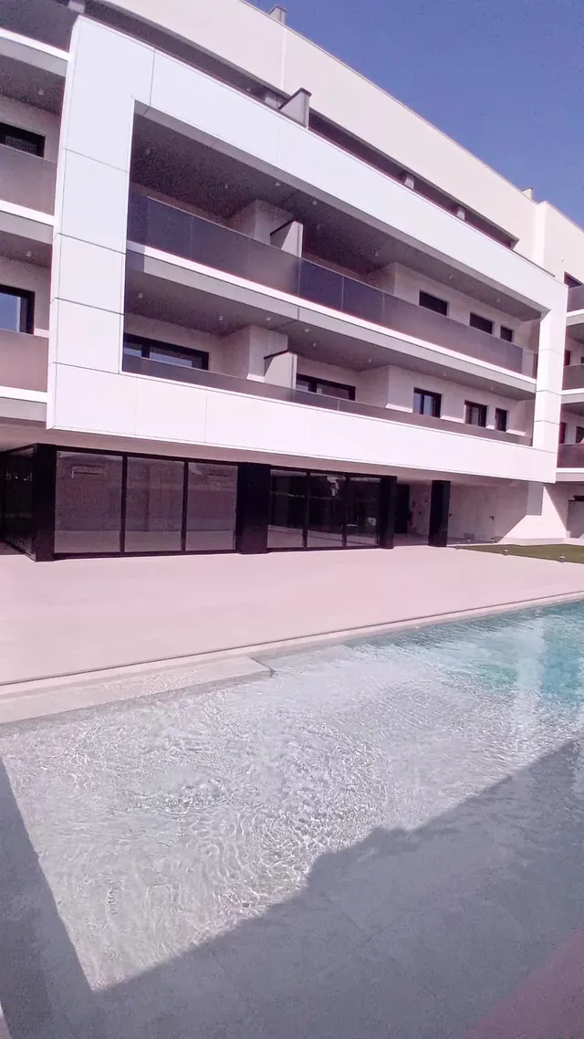 PISO DE NUEVA CONSTRUCCIÓN EN ZONA DE CIUTAT JARDÍ — 32