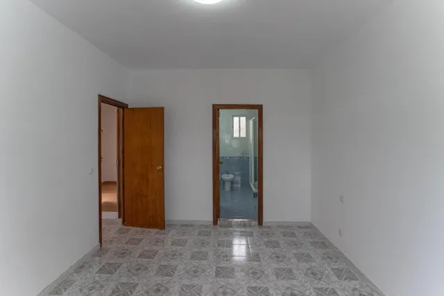 Exclusivo Chalet en Alhaurín el Grande con Piscina y Amplias Vistas — 37