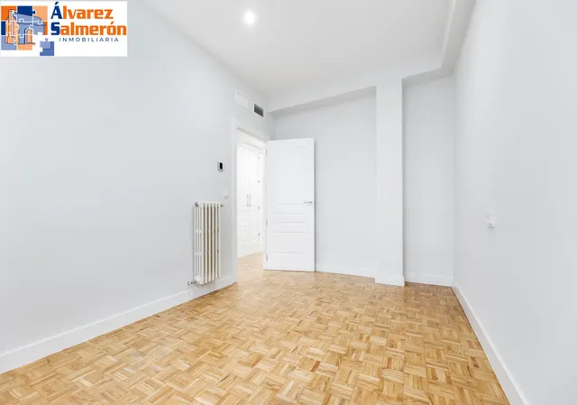 PISO DE 5 DORMITORIOS EN CALLE RECOGIDAS — 20