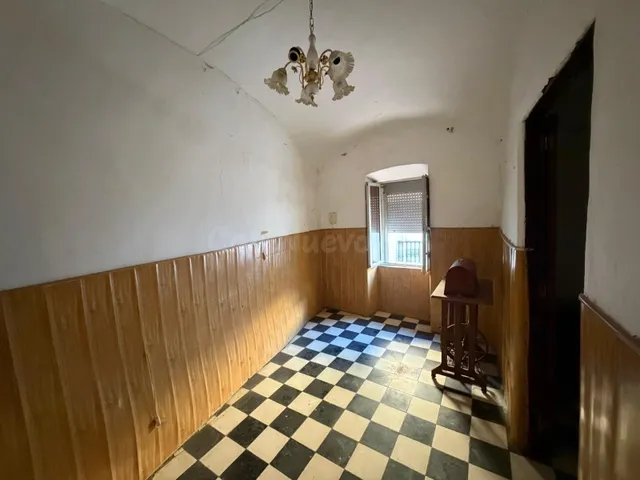 CASA DE PLANTA BAJA PARA REFORMAR EN ARROYO DE LA LUZ - foto 2
