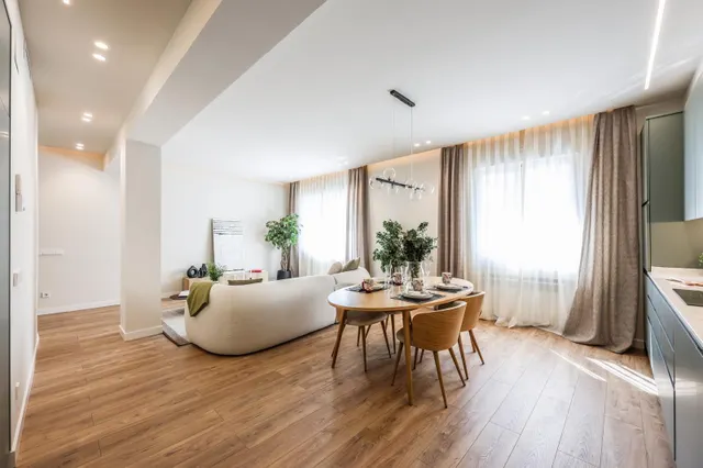 Exclusiva vivienda de lujo en planta alta con orientación sur junto al retiro — 50