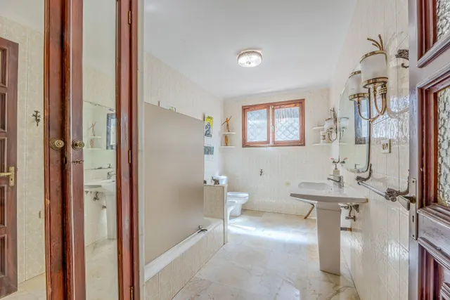 Casa con encanto en tafira, amplia parcela y construcciones auxiliares — 28