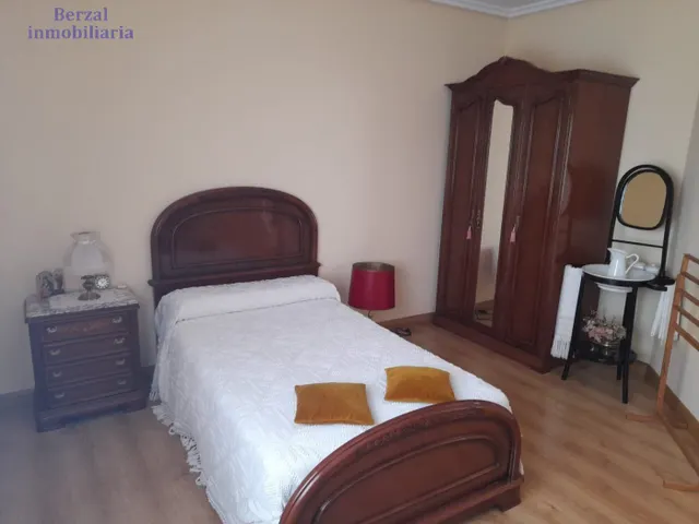 Magnifica casa, con más de dos mil metros de terreno. — 16