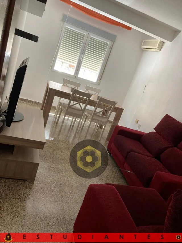EST/ Piso amueblado para ESTUDIANTES con CUATRO dormitorios  - foto 3