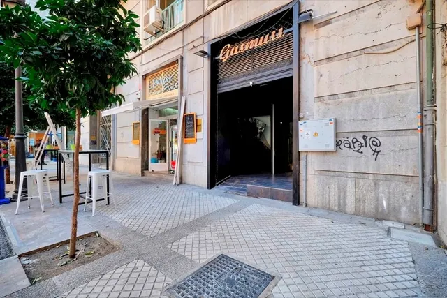 LOCAL EN PUERTA REAL-RECOGIDAS (PLAZA CAMPOVERDE) — 9