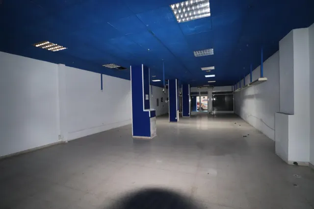 impresionante local comercial en Alicante de 500m2 — 16