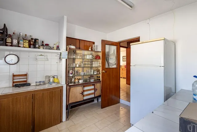 CASA CON NEGOCIO EN ALHENDIN — 19