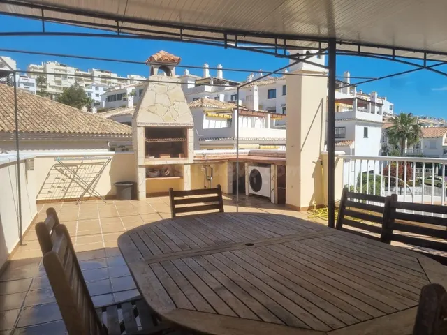 ÁTICO DÚPLEX CON GRAN SOLÁRIUM Y VISTAS AL MAR EN TORREQUEBR - foto 4