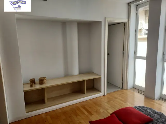 LOTE DE INMUEBLES COMPUESTO POR TRÍPLEX, BAJO TIPO LOFT Y GARAJE — 24