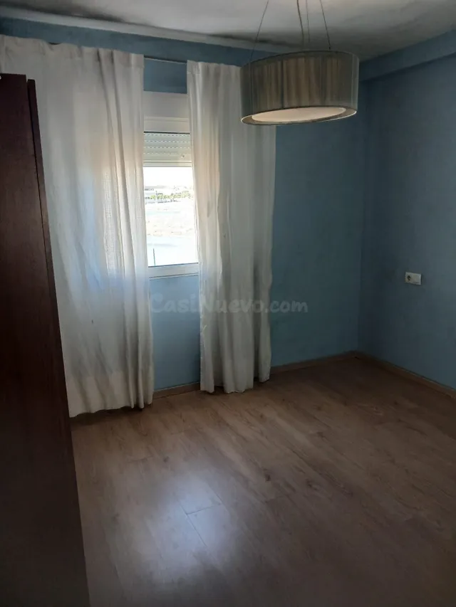 Piso de 3 dormitorios con terraza y vistas a la marisma en el centro de Ayamonte — 4
