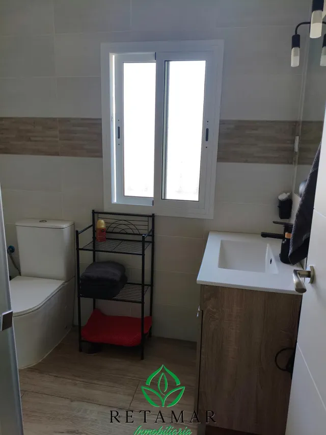 Apartamento reformado junto al río con terraza, listo para entrar a vivir o rentabilizar desde el primer día. — 11