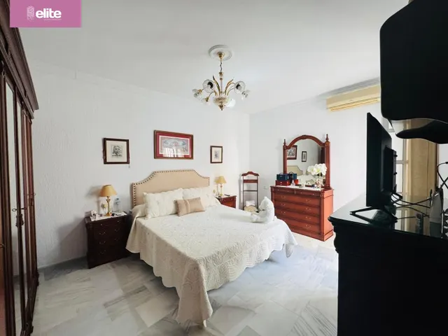 MAGNIFICA CASA EN EL CENTRO JEREZ — 29