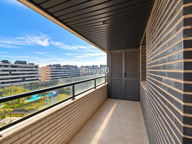 Exclusivo ático tríplex con gran terraza de 79 m2, 4 balcones y zona comunitaria con 2 piscinas y pista de pádel en cappont — 24