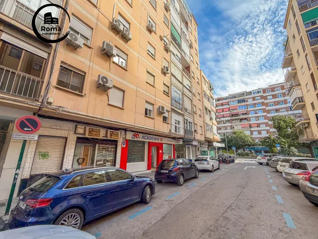 Piso de 3 Dorm. junto al parque Federico Garcia Lorca. — 2