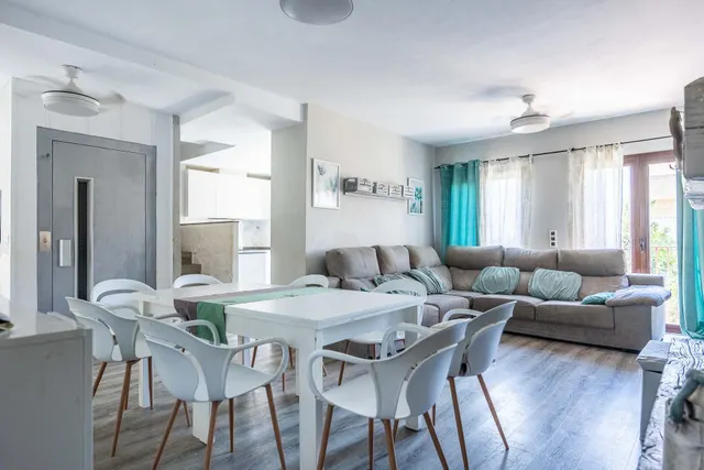 Chalet adosado en Calle Carmona, Tiro de Línea, Sevilla — 17