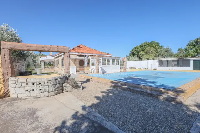 ¡Gran Oportunidad de Inversión! Parcela urbana de 2.400 m2 segregable en 3 parcelas de 800 m2 con chalet existente en Urb. Santa Genoveva — 11