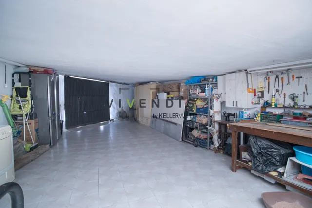 Casa con historia en el casco antiguo de Sant Andreu de la Barca — 38