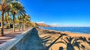 ¡Oportunidad única en el Paseo Marítimo de Aguadulce! ✨