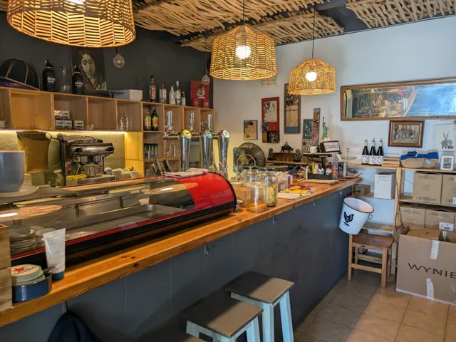 Se traspasa acogedor bar en Poble Nou del Delta (Delta del Ebro) — 5