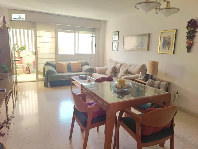 FANTÁSTICO PISO EN VENTA EN LA ZONA CABO HUERTAS DE LA PLAYA - foto 4