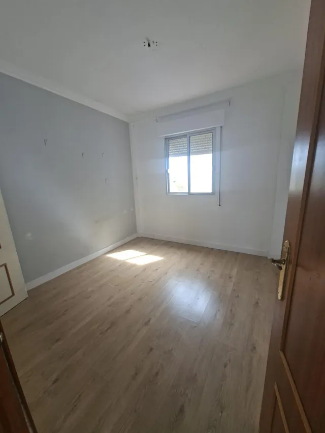 Vivienda con terraza y vistas despejadas — 19