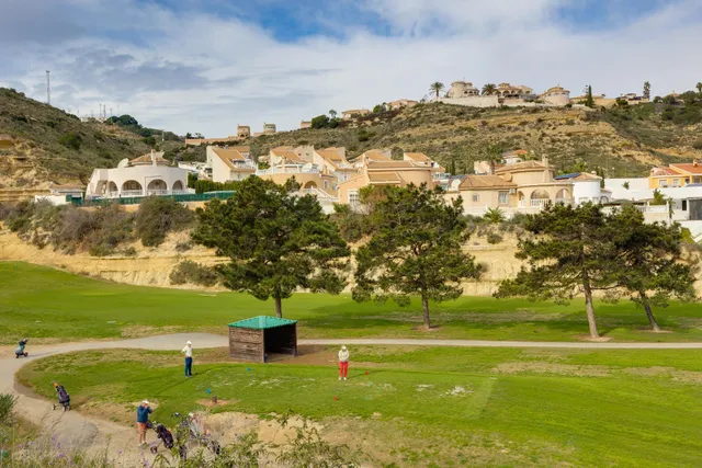MAGNIFICO CHALET INDEPENDIENTE CON PISCINA PRIVADA Y VISTAS AL CAMPO DE GOLF EN CIUDAD QUESADA — 32