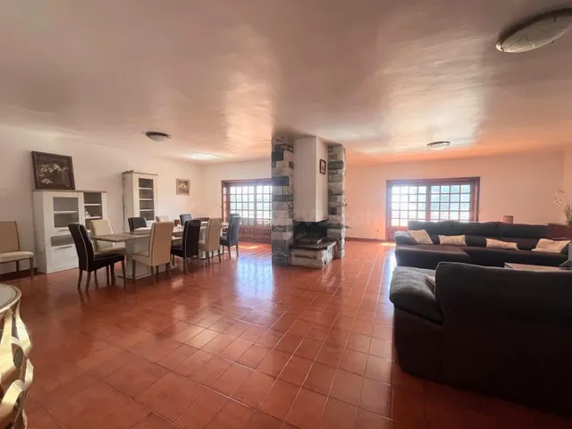 Chalet independiente, Piscina, gran garaje, aire acondiciona - foto 4