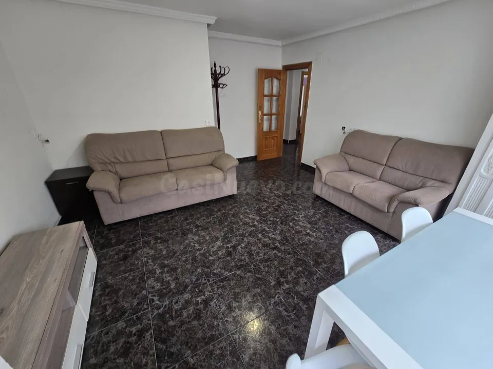 Acogedor piso en venta en Colonia Requena