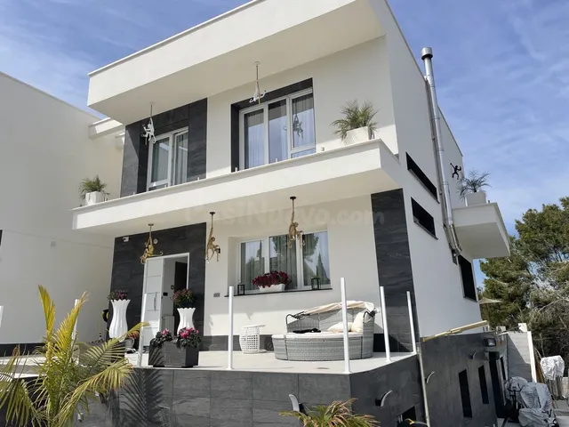 Villa 4 habitaciones 250m² en venta - Urbanización Perla del - foto 3