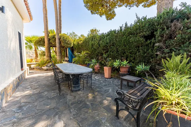 Chalet 4 habitaciones 667m² en venta - Costa del Sol — 28
