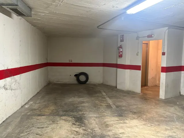 Plaza de parking — 12
