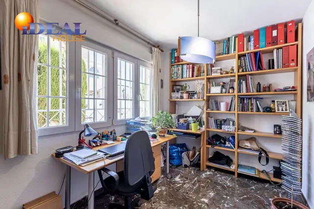 CASA PAREADA EN LA ZUBIA CON PISCINA, ZONA DE BARBACOA Y JARDÍN — 10