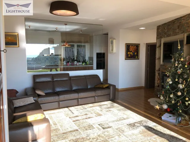 Casa familiar renovada con excelente ubicación. — 6