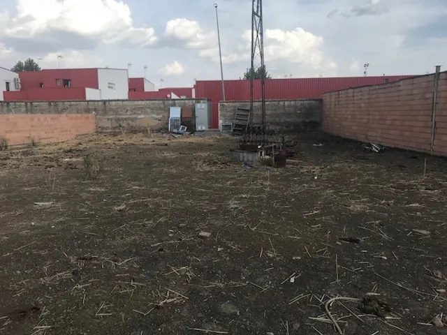 PARCELA URBANA CON 2 SOLARES A LA VENTA EN BELMEZ — 4