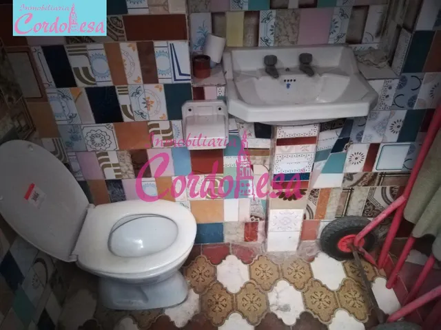 CASA EN ZONA OLLERIAS PARA DEMOLER O REHABILITAR. — 4