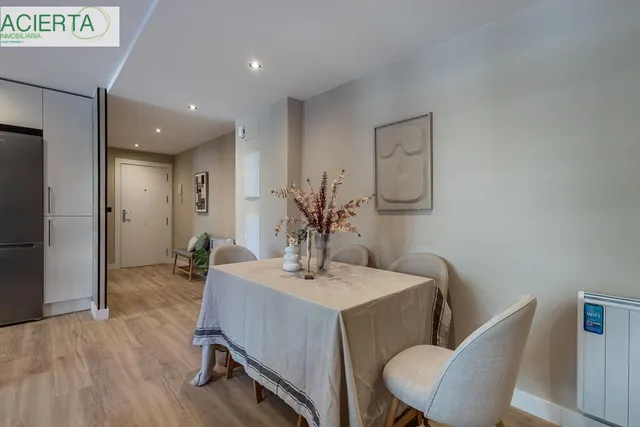 PISO REFORMADO JUNTO AVENIDA CADIZ — 11