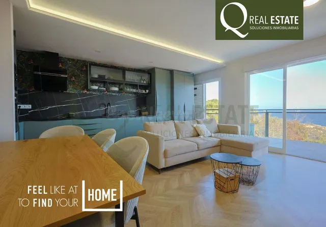 Ático con vistas al mar y solárium privado de 76 m2 en Covet