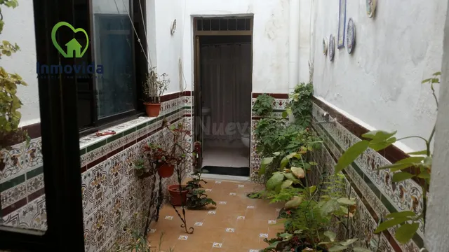 Amplia Casa en el Corazón de Aguilar de la Frontera - Oportu