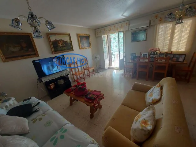 Amplia vivienda luminosa en finca con ascensor – Virgen del  - foto 4