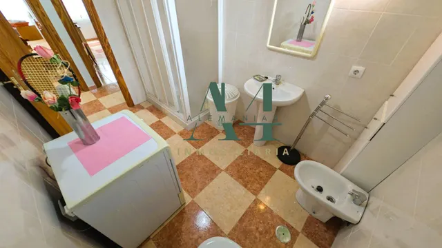 Oportunidad en Calle Parras — 8