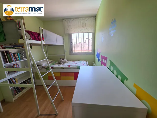AMPLIO PISO DE 103m2 CON 4 habitaciones, TERRAZA Y PARKING INCLUIDO JUNTO AL VILAMARINA — 26
