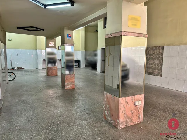 LOCAL COMERCIAL DE 300 METROS - JUNTO FACULTAD DE DERECHO — 2
