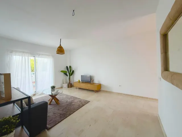 Bajo elevado con gran terraza, vistas al mar y parking privado en Benalmádena Pueblo — 13