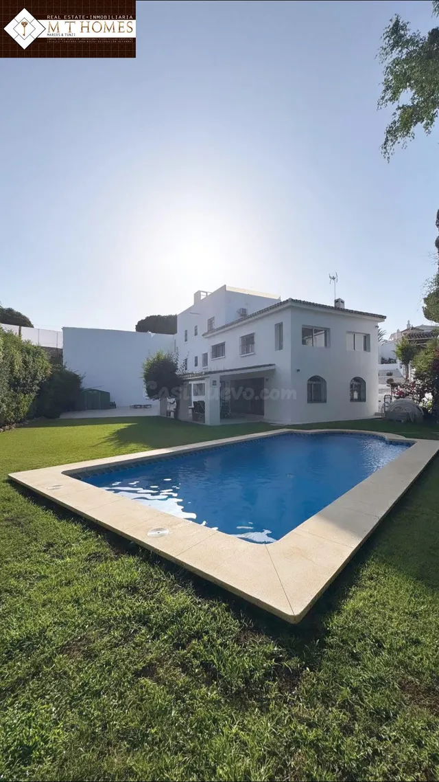 GRAN VILLA INDEPENDIENTE EN PARCELA CON PISCINA PRIVADA - foto 5