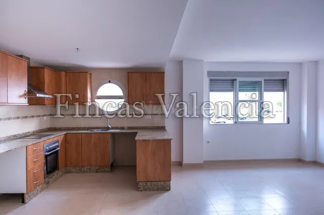 APARTAMENTO 2 HAB, 2 BAÑOS, TRASTERO Y GARAJE JUNTO AL MAR — 4