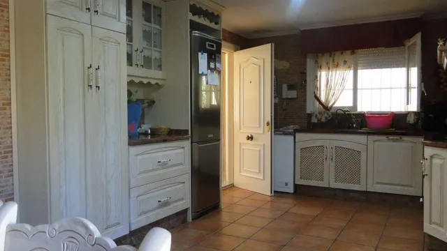 PRECIOSO CHALET DE LUJO CERCANO A ELCHE — 30